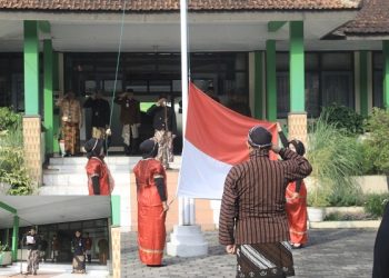 Kemenag Kab. Temanggung Gelar Upacara Hardiknas 2024