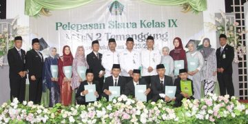 Pelepasan Siswa Kelas IX MTsN 2 Temanggung
