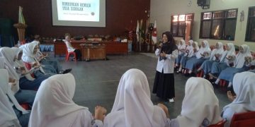 Bekali Remaja untuk Atasi Masalah dan Fokus Masa Depan