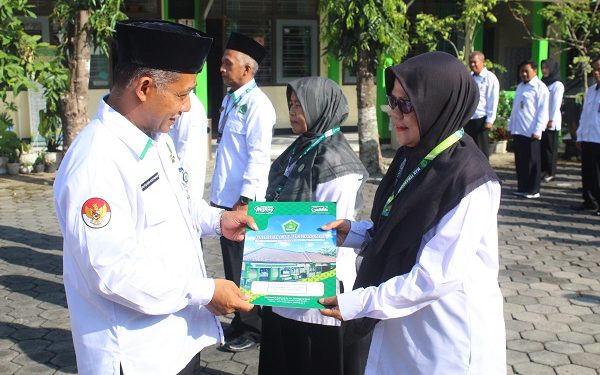 Apel Pagi, Penyerahan SK Pensiun dan SK Kenaikan Pangkat di Lingkungan Kemenag Kab. Temanggung