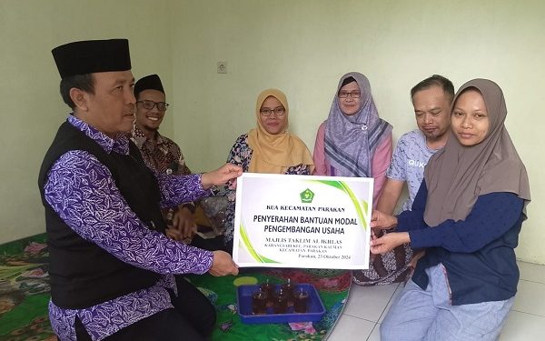 KUA Parakan Salurkan Bantuan Modal Pengembangan Usaha