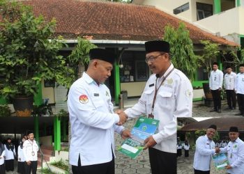 Penerimaan SK Pensiun dan SK KP Periode Desember 2024 di Lingkungan Kemenag Kab. Temanggung