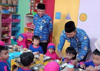 Kegiatan Program Pemberian Makan Gratis di Lingkungan Kemenag Kab. Temanggung