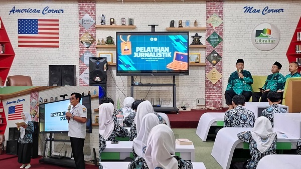 Pelatihan Jurnalistik MAN Temanggung Bersama KOMINFO
