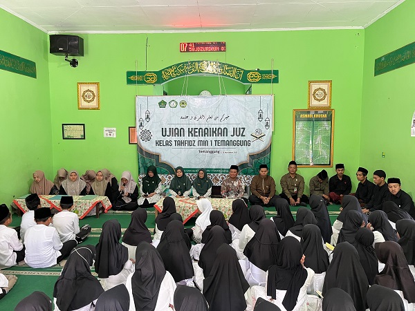 Siswa MIN 1 Temanggung Ikuti Ujian Kenaikan Juz Tahfiz