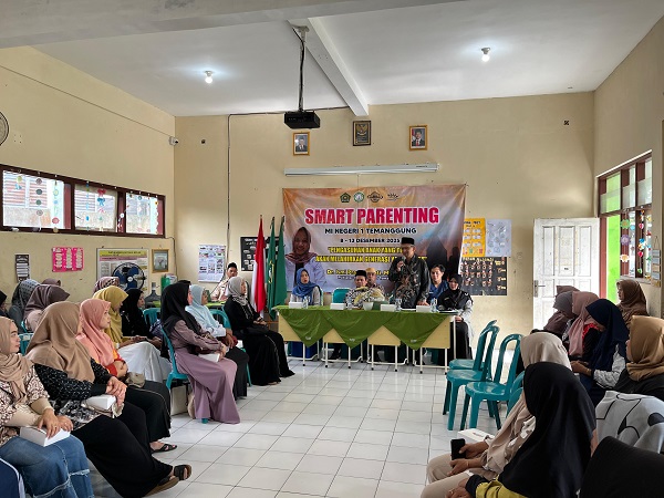 MIN 1 Temanggung Melaksanakan Kegiatan Smart Parenting