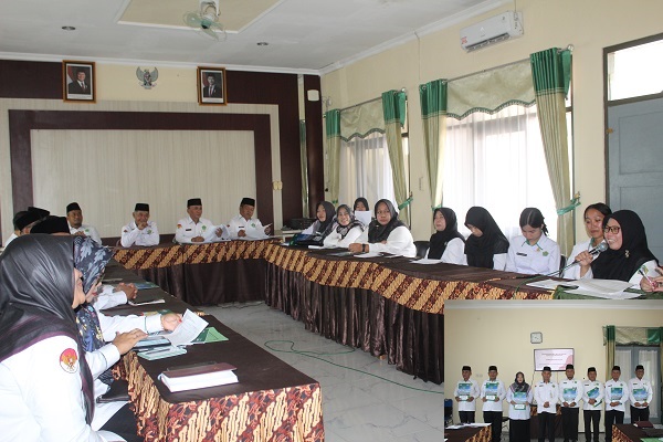 Kankemenag Kab. Temanggung Serahkan DIPA RKA-KL Th 2026 dan SK Pengelola Keuangan