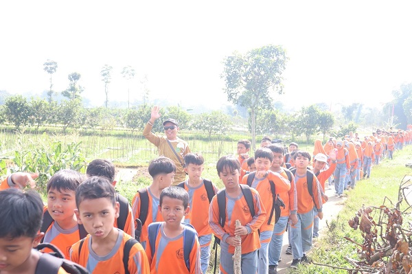 Menyambut Datangnya Bulan Suci Ramadhan, MIN 2 Temanggung Menggelar Kegiatan Rihlah Bersama