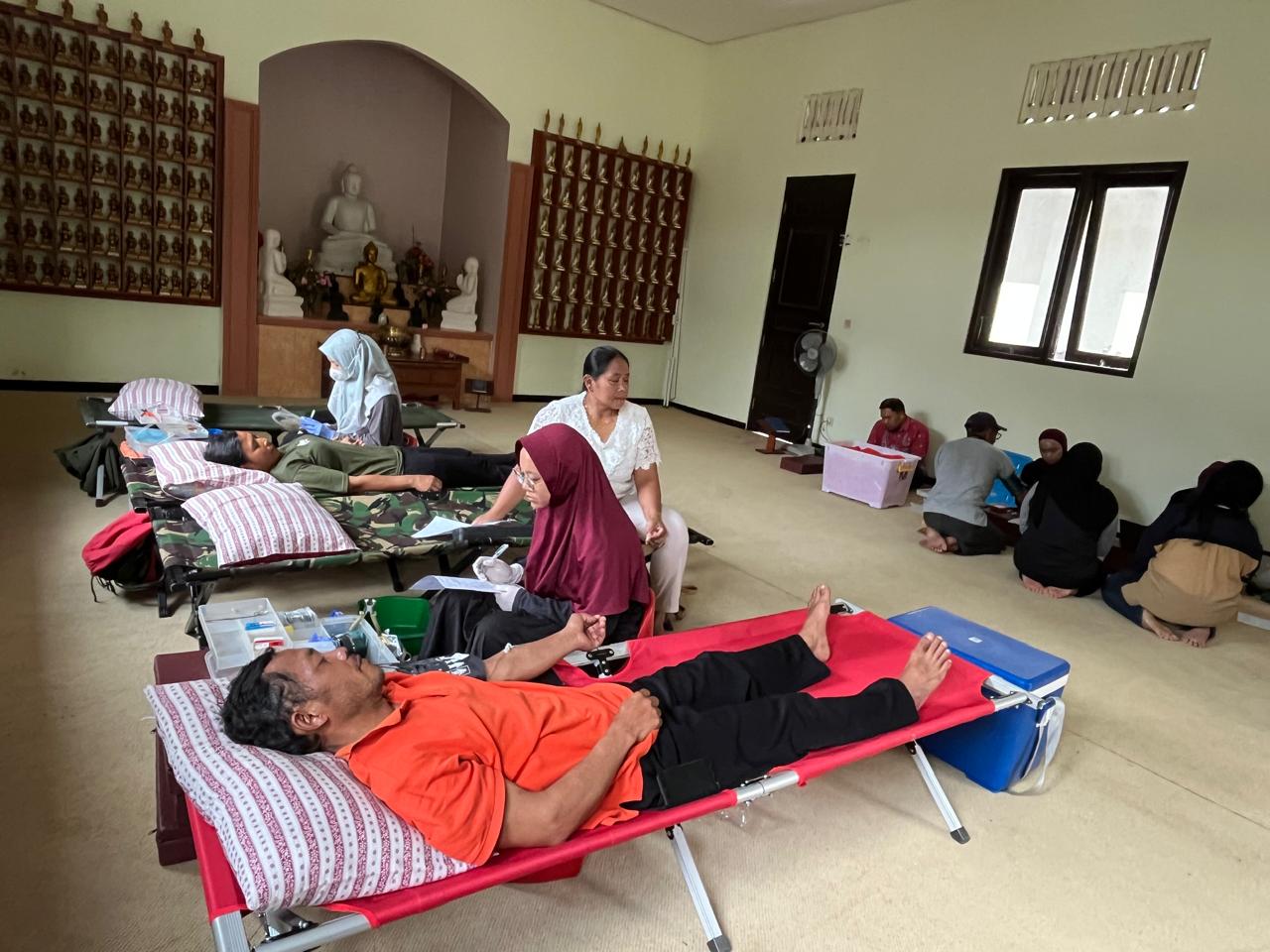 Wujudkan Kepedulian Sosial, Penyuluh Agama Buddha Temanggung Gandeng PMI Gelar Donor Darah