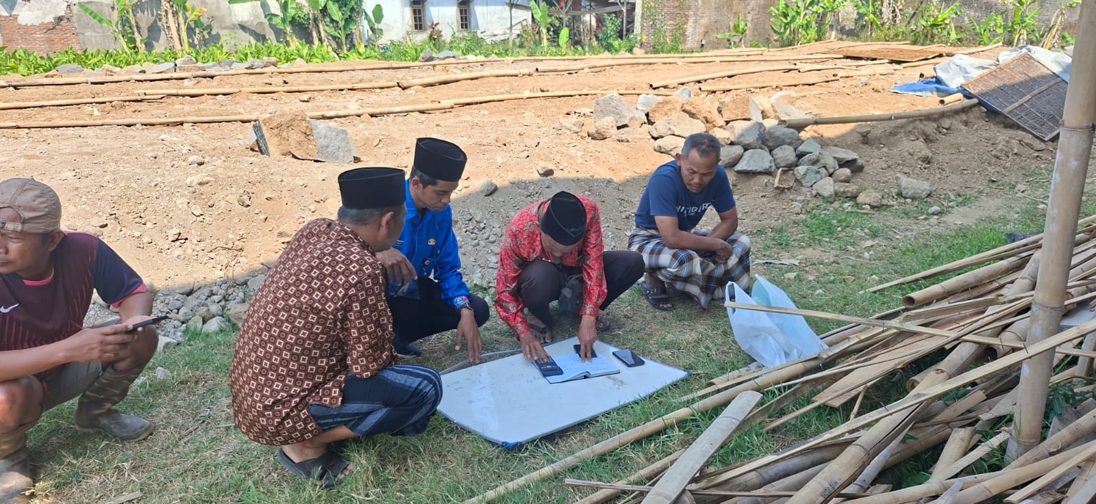 KUA Jumo Lakukan Pengukuran Arah Kiblat di Masjid Al Hidayah Karangtejo