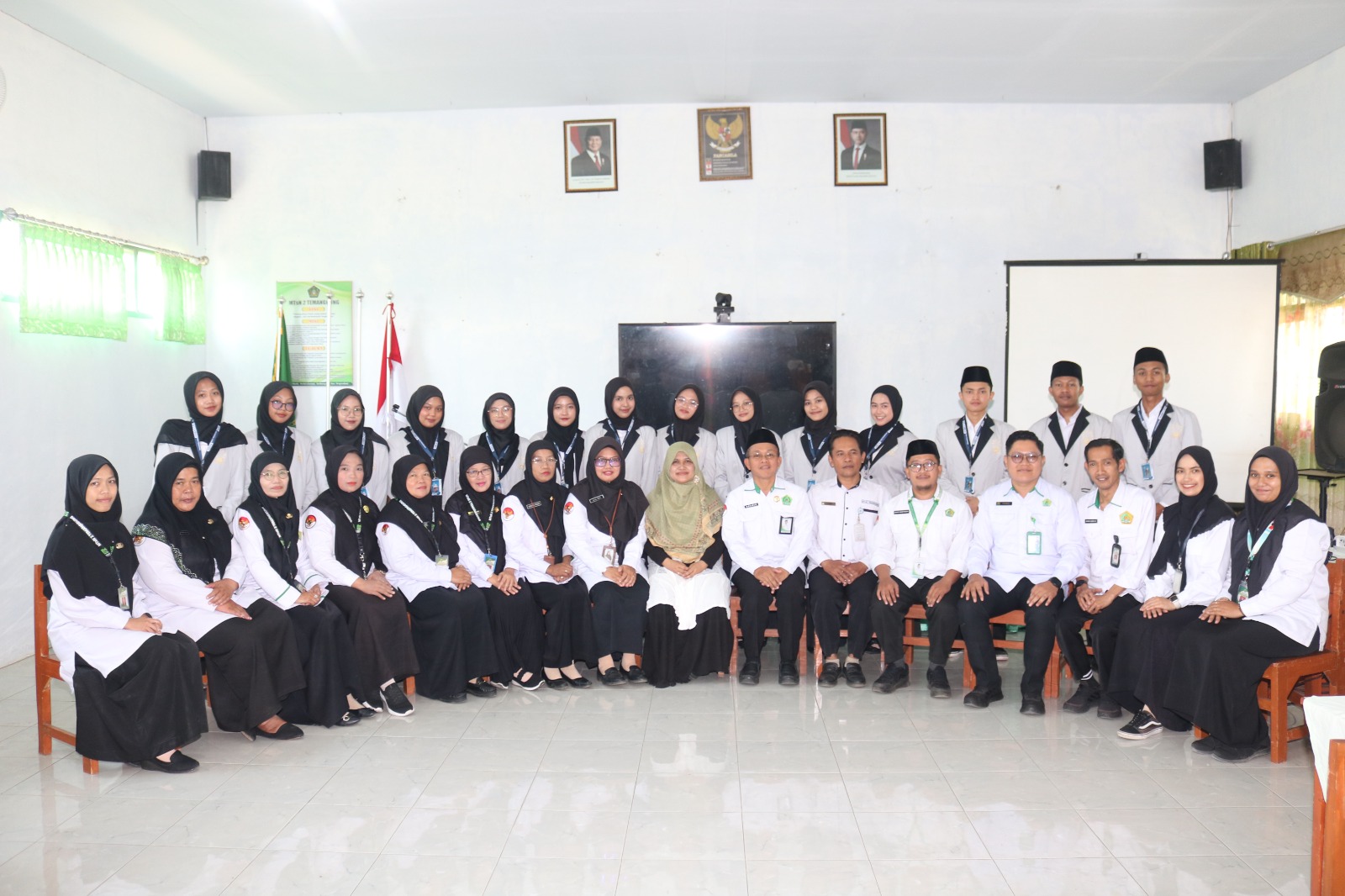 MTsN 2 Temanggung Terima 14 Mahasiswa Asistensi Mengajar MBKM FITK UIN Salatiga