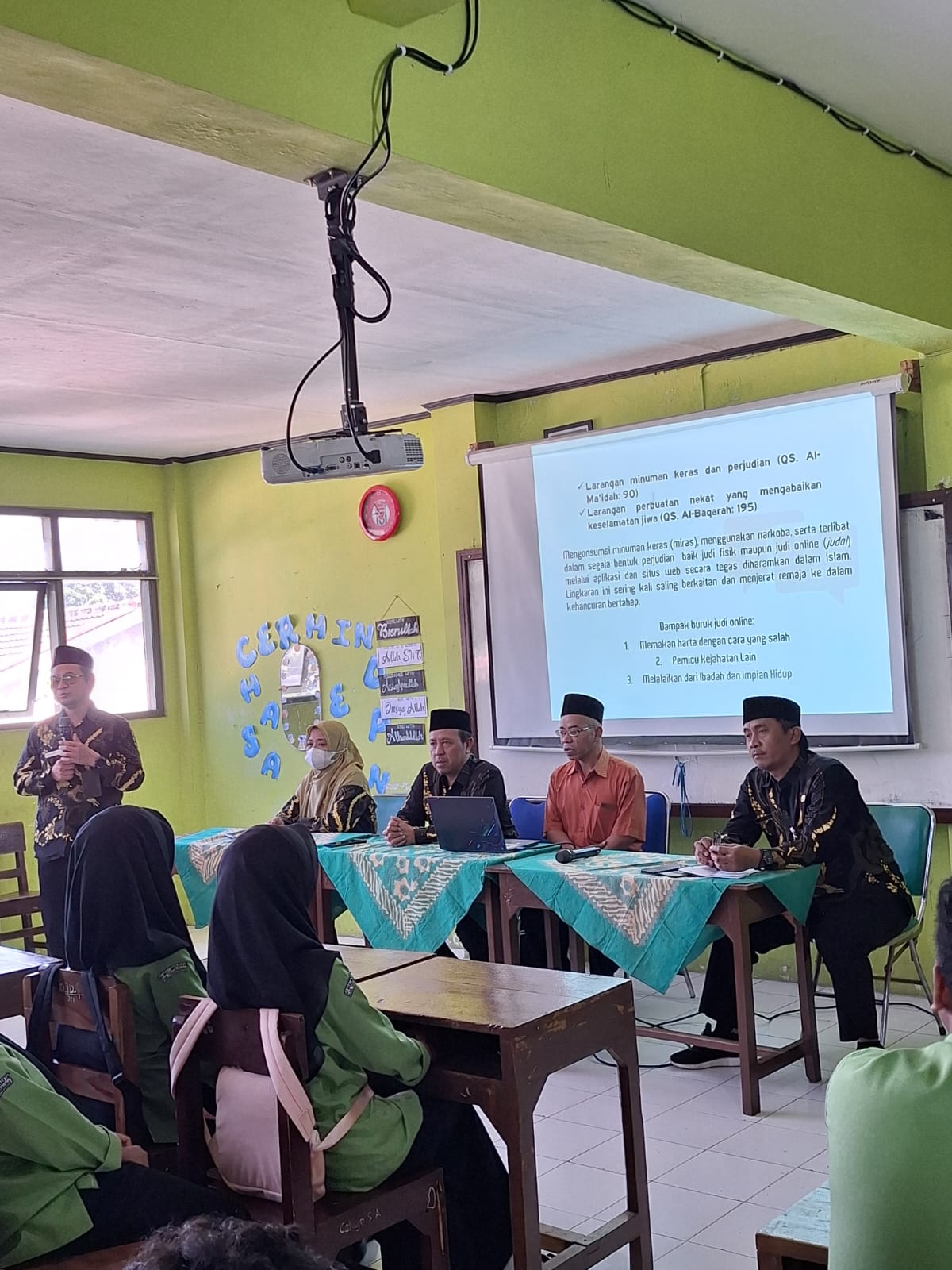 Benteng Generasi Muda, KUA Parakan Edukasi Siswa MA Muallimin lewat BRUS